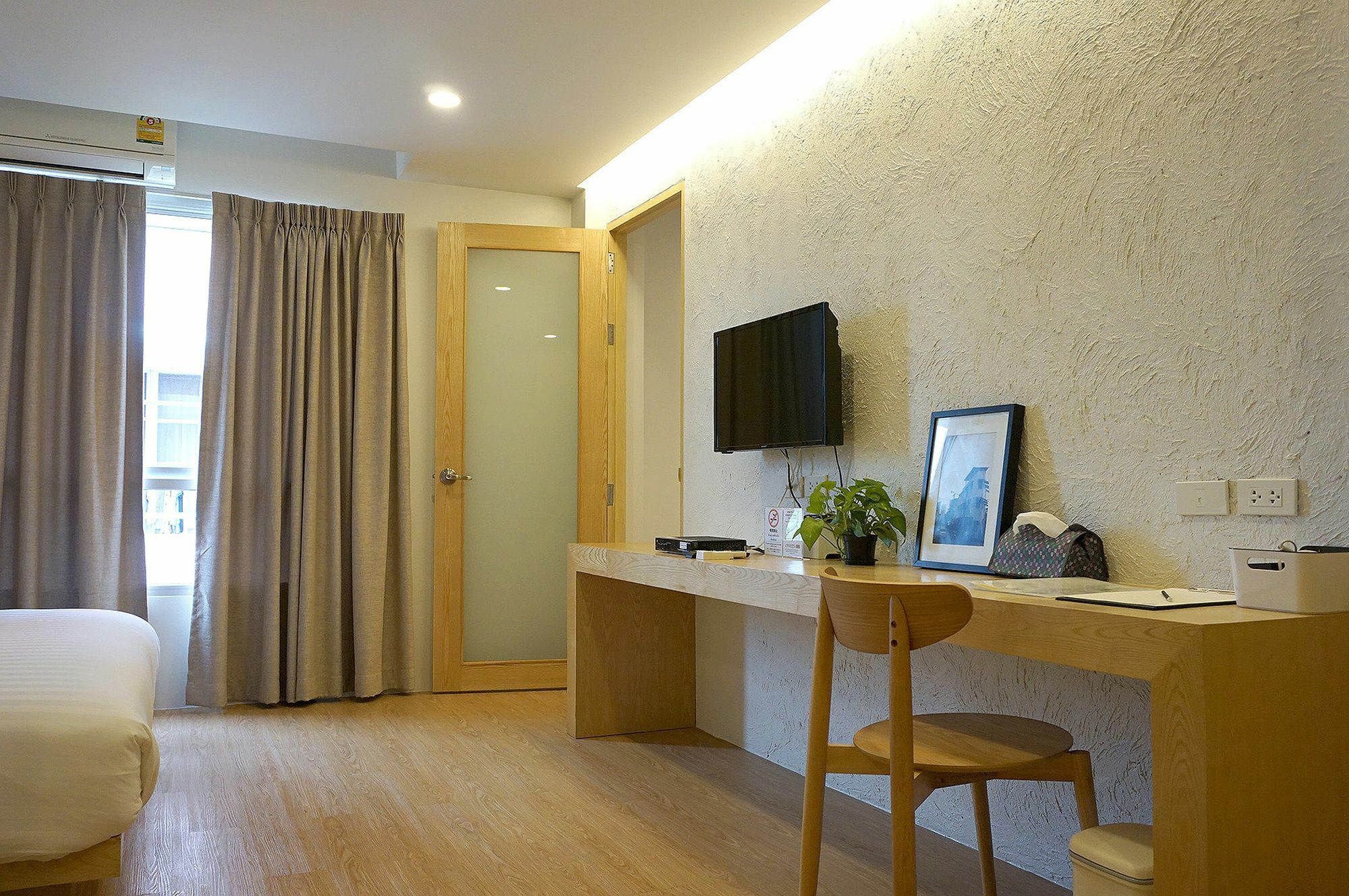 เบนริ ศรีราชา เรสซิเดนซ์ Hotel ภายนอก รูปภาพ