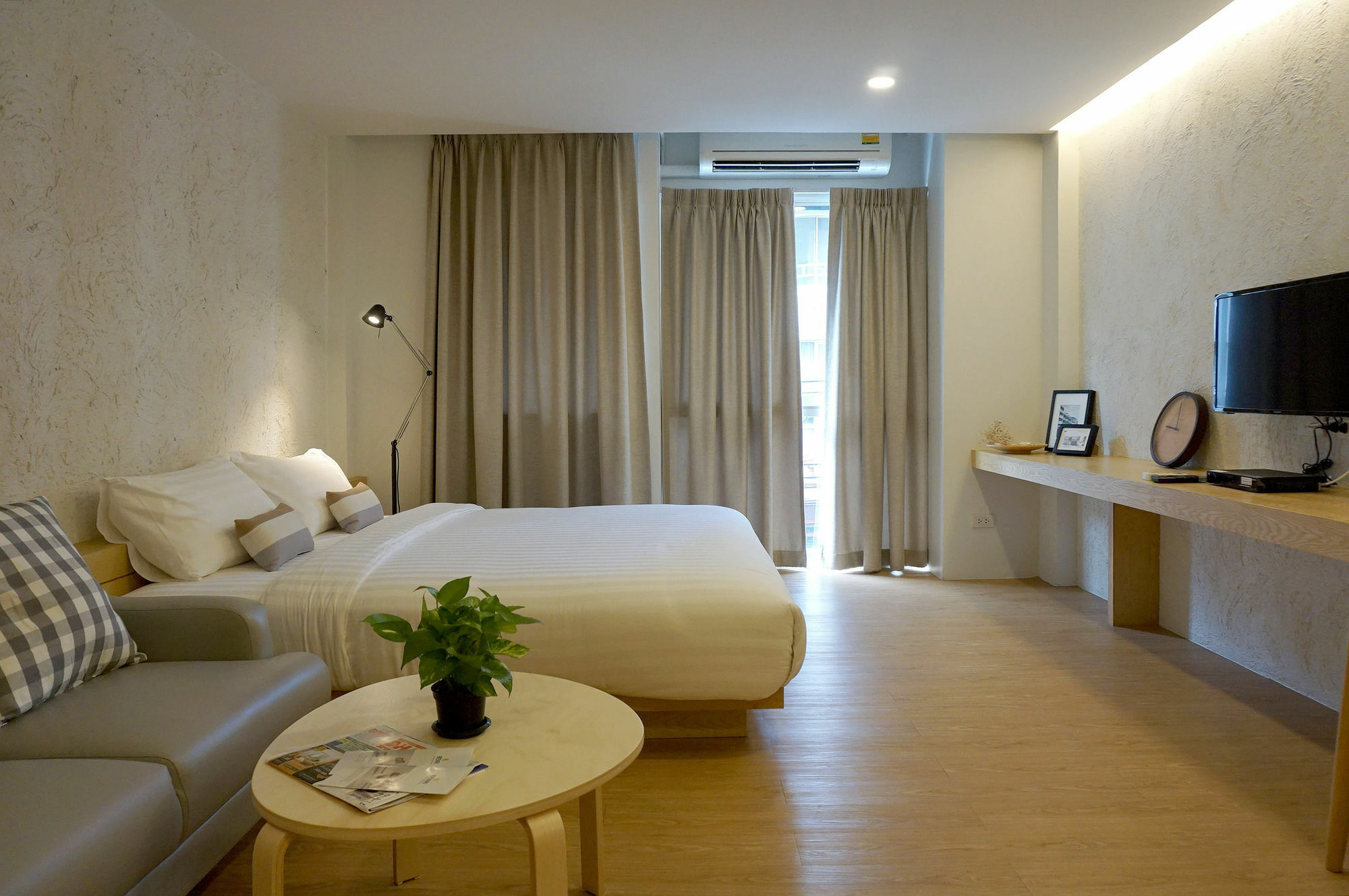 เบนริ ศรีราชา เรสซิเดนซ์ Hotel ภายนอก รูปภาพ