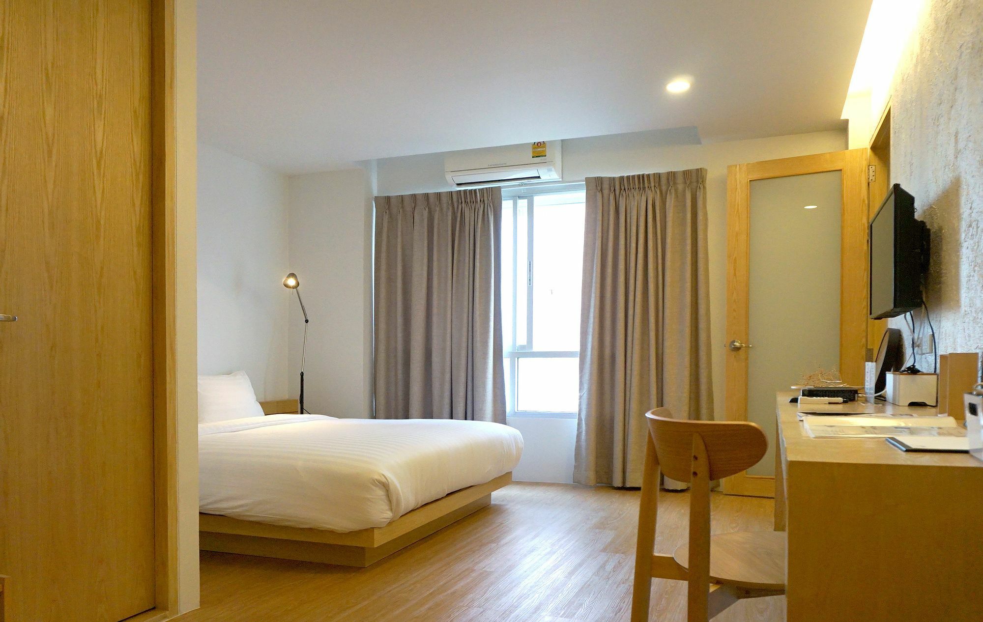 เบนริ ศรีราชา เรสซิเดนซ์ Hotel ภายนอก รูปภาพ